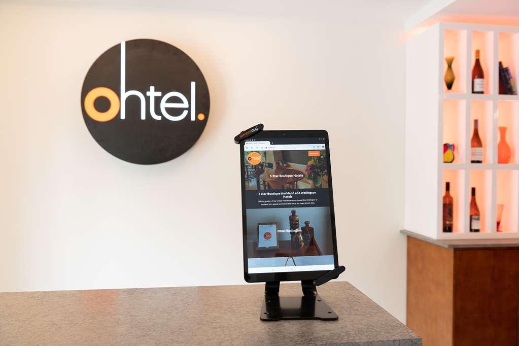Ohtel Auckland 호텔 내부 사진 Tablet at the reception desk of Ohtel