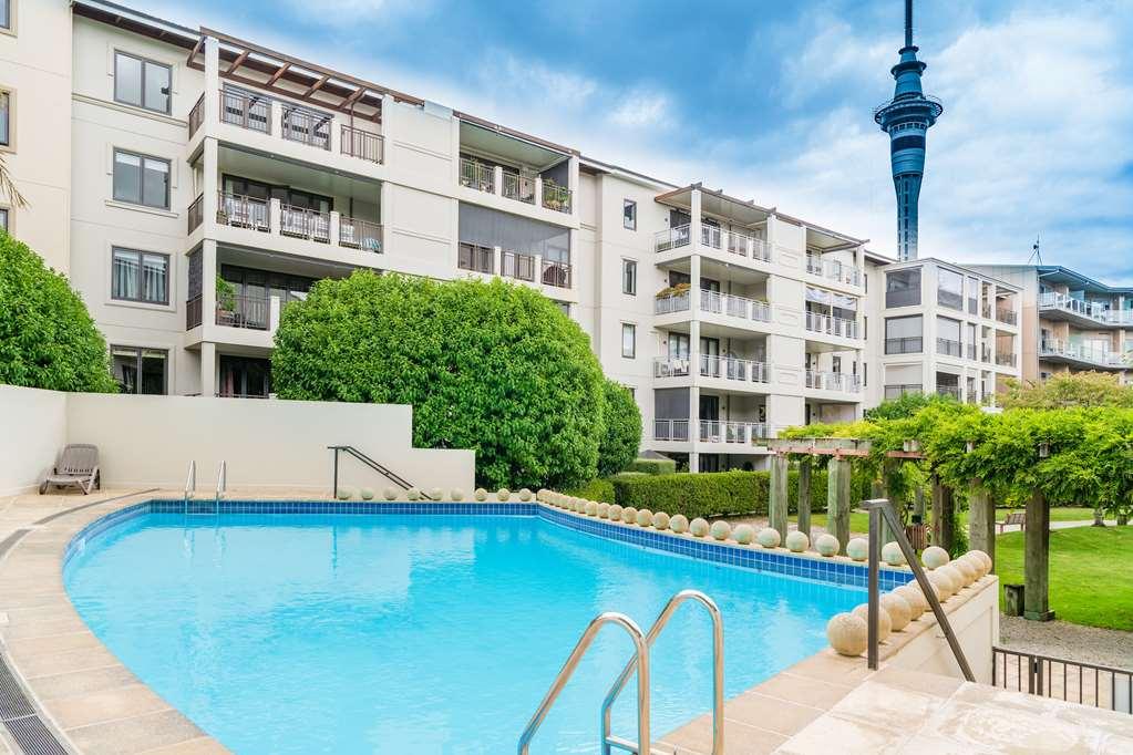 Ohtel Auckland 호텔 시설 사진 The swimming pool at the complex